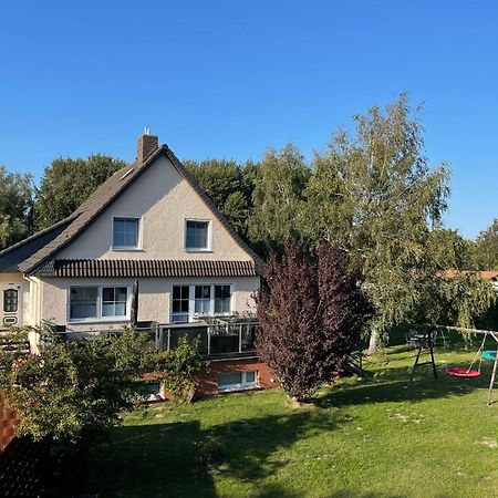 Ruegenferienhaus - Schaprode Hafen Екстериор снимка